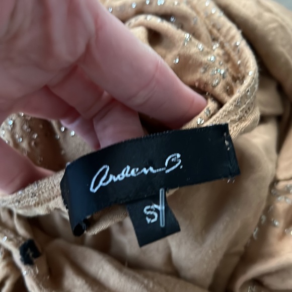 2 dresses! Size 2 H&M dress. The halter is from Arden B. - Picture 5 of 5